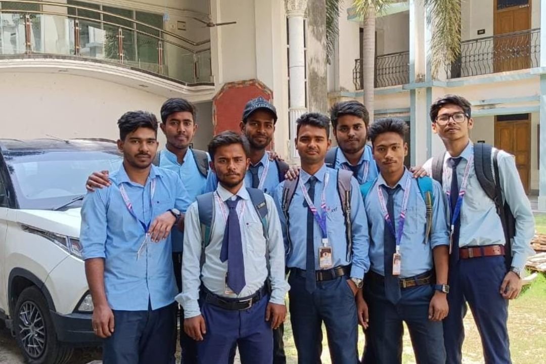 a group photo of students at outside campus of jiaganj college of engineering and technology